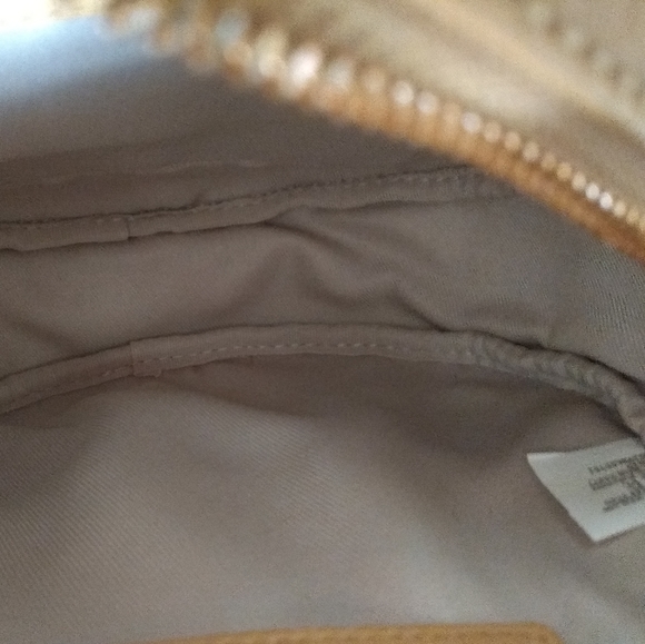 NEW! LC Lauren Conrad Purse Daisy Accent. - Picture 6 of 6